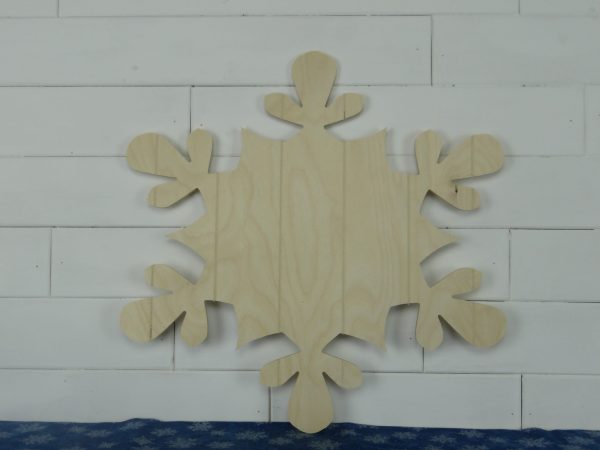 Wood Faux Pallet Snowflake 1/4"