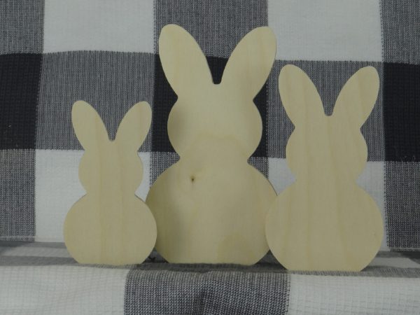 Wooden Round Bunny Stand Alone