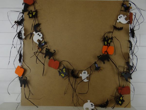 Halloween 36 Piece Garland Kit - Image 2